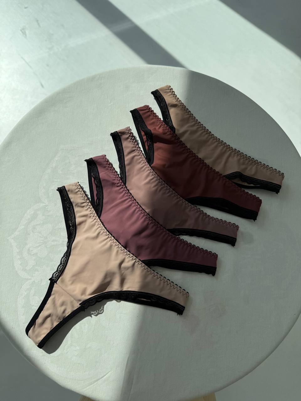 Tangas, Pantys & Bragas